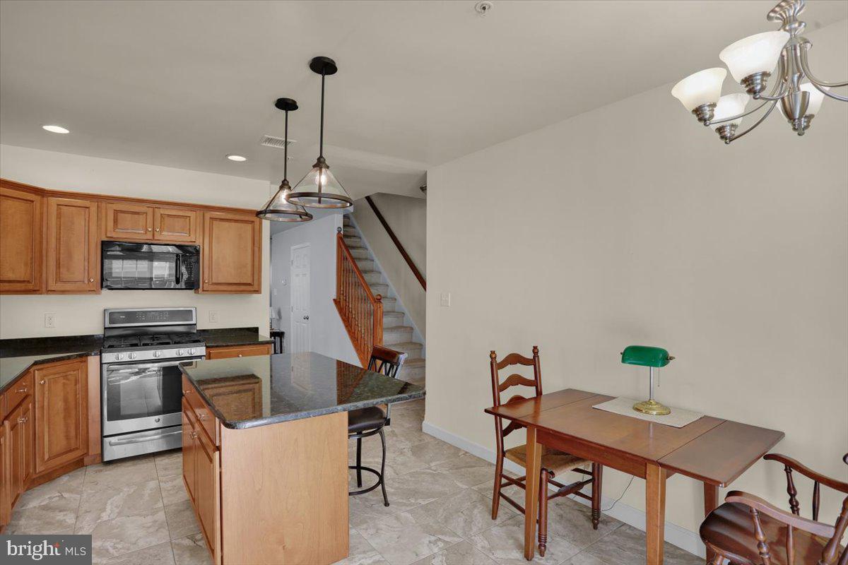 305 Emerald Ln Property Photo 13