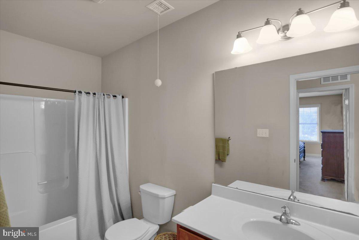 305 Emerald Ln Property Photo 17