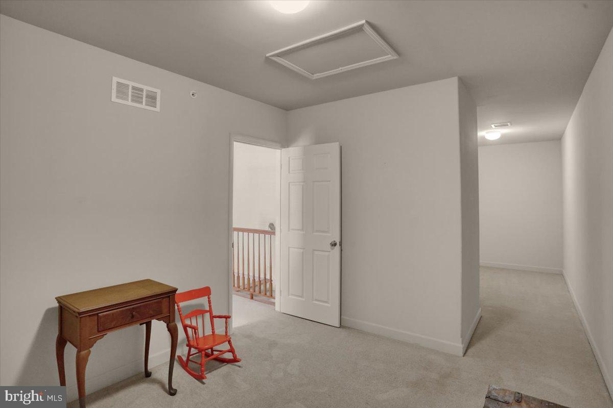 305 Emerald Ln Property Photo 25