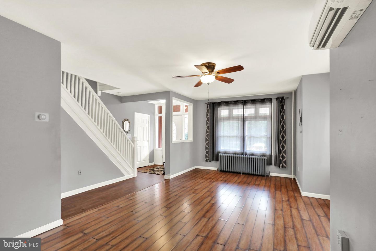 36 Laird St Property Photo 10