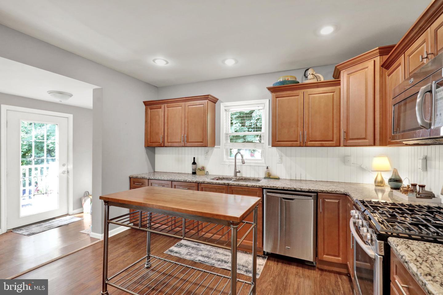36 Laird St Property Photo 12