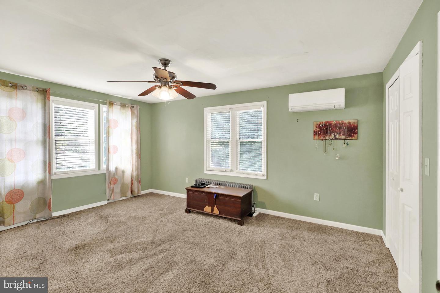 36 Laird St Property Photo 31