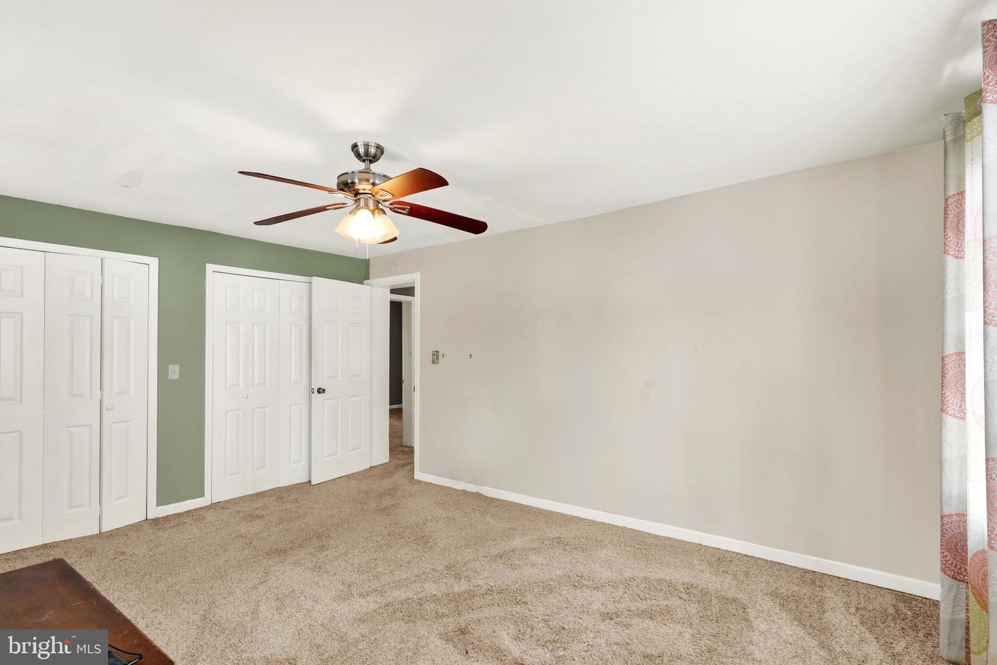 36 Laird St Property Photo 32