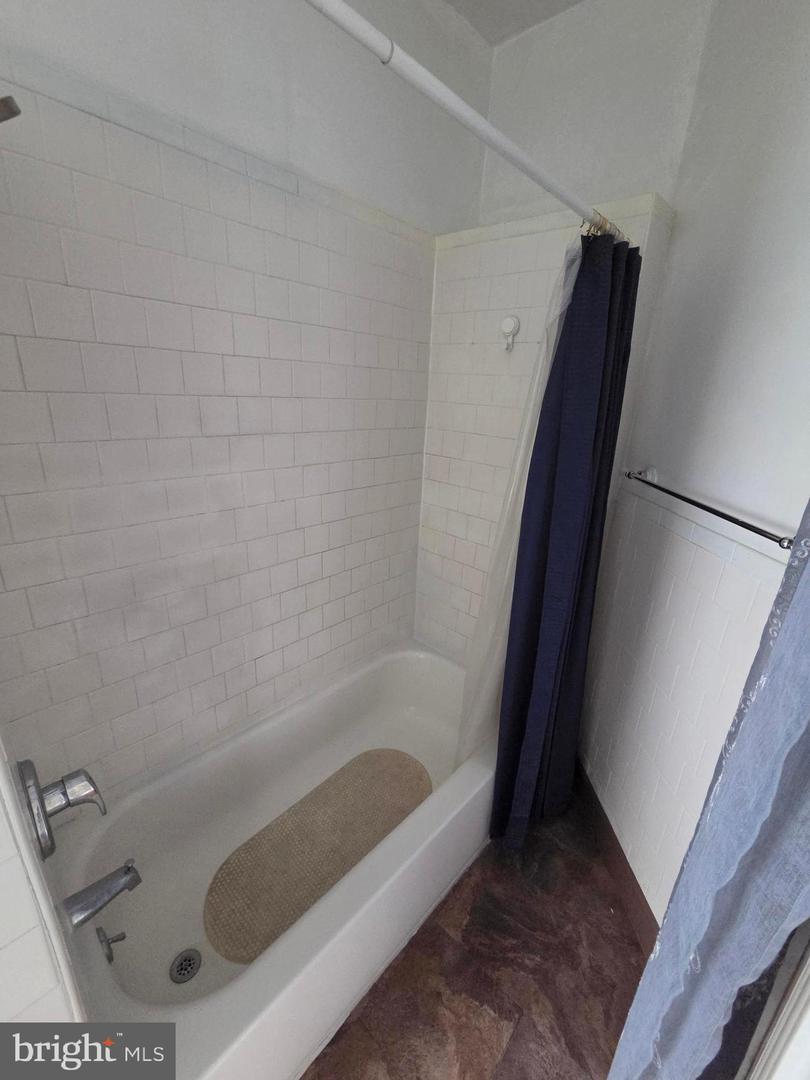 315 N 6th St #2f Property Photo 4