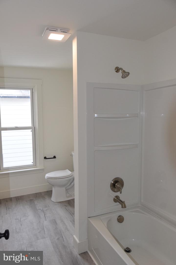 117 N Robeson St Property Photo 10
