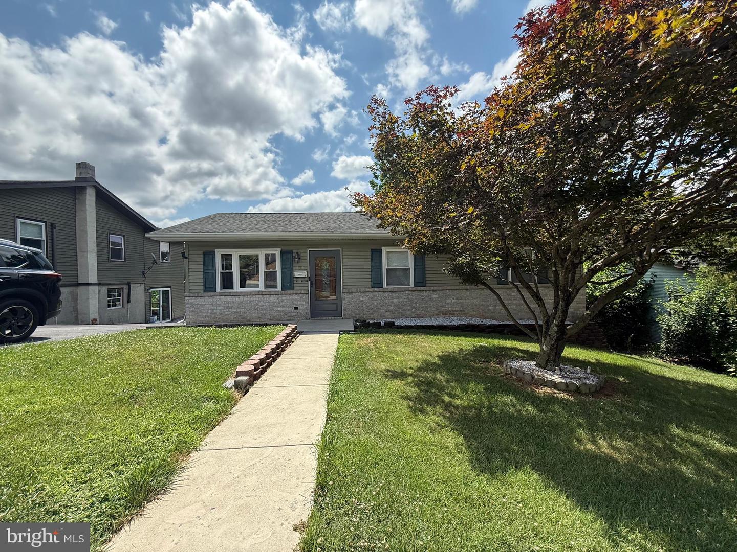 134 Gerald Ave Property Photo 1