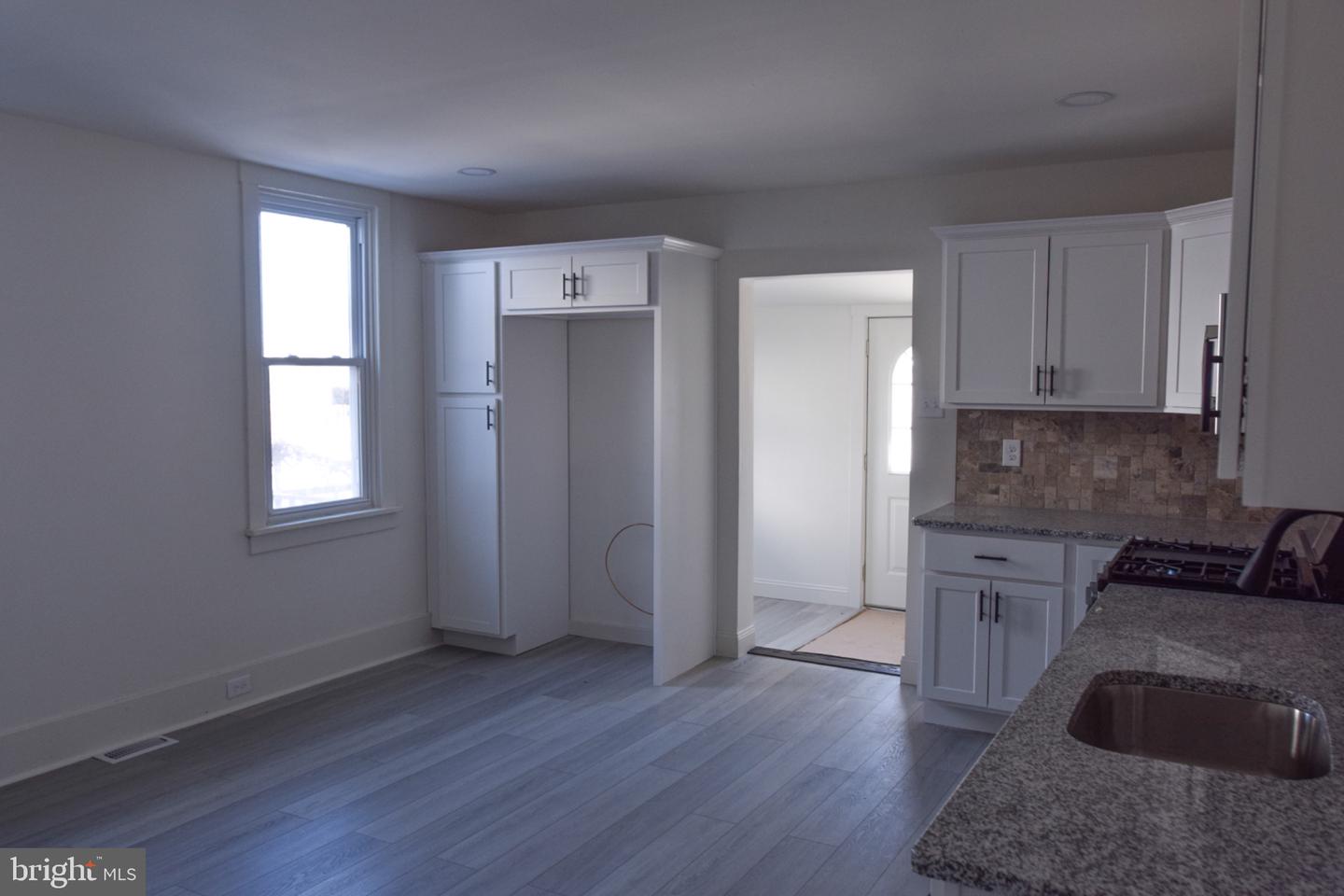 119 N Robeson St Property Photo 8