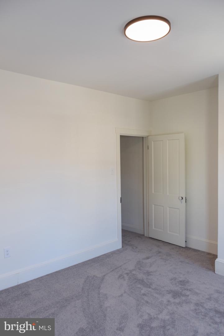 119 N Robeson St Property Photo 23