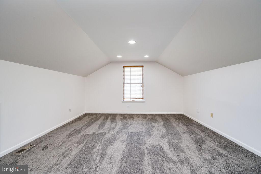 114 Eagles Ln Property Photo 28