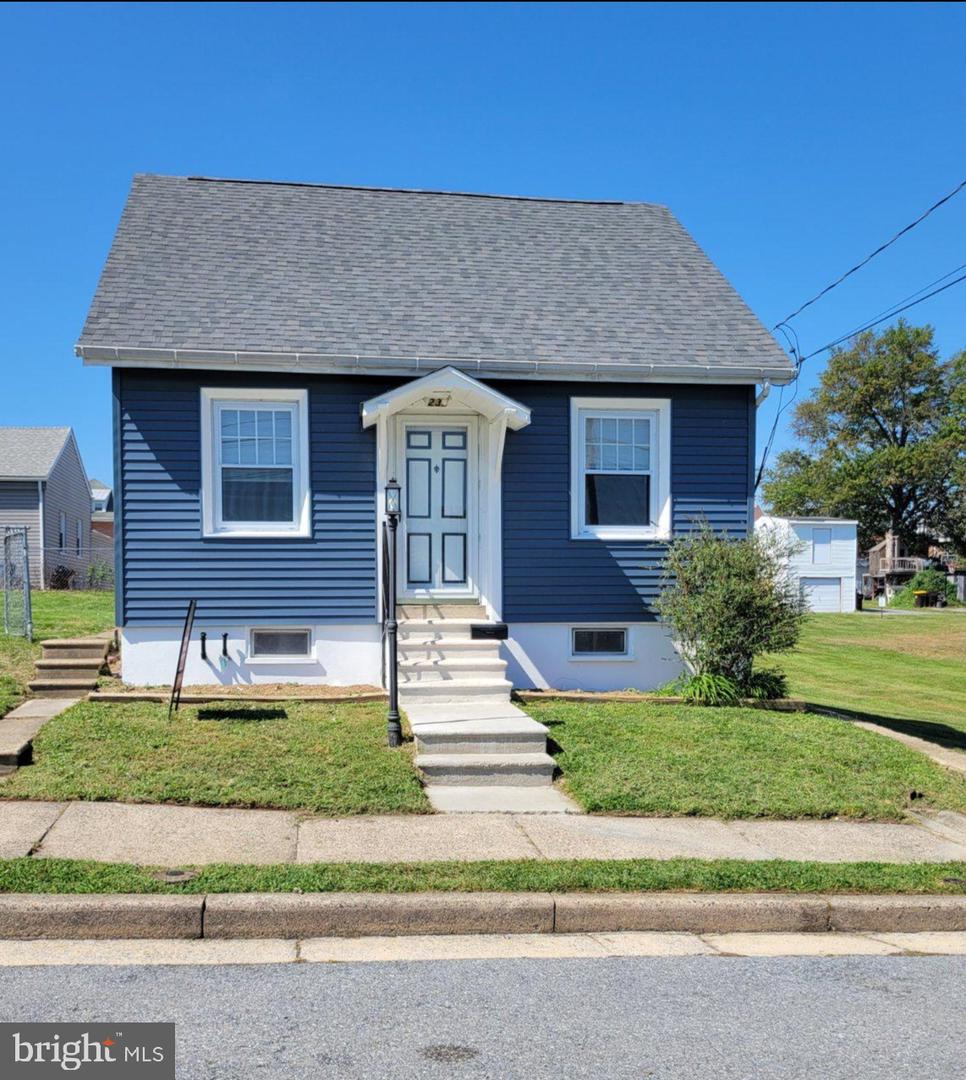237 S Franklin St Property Photo 1