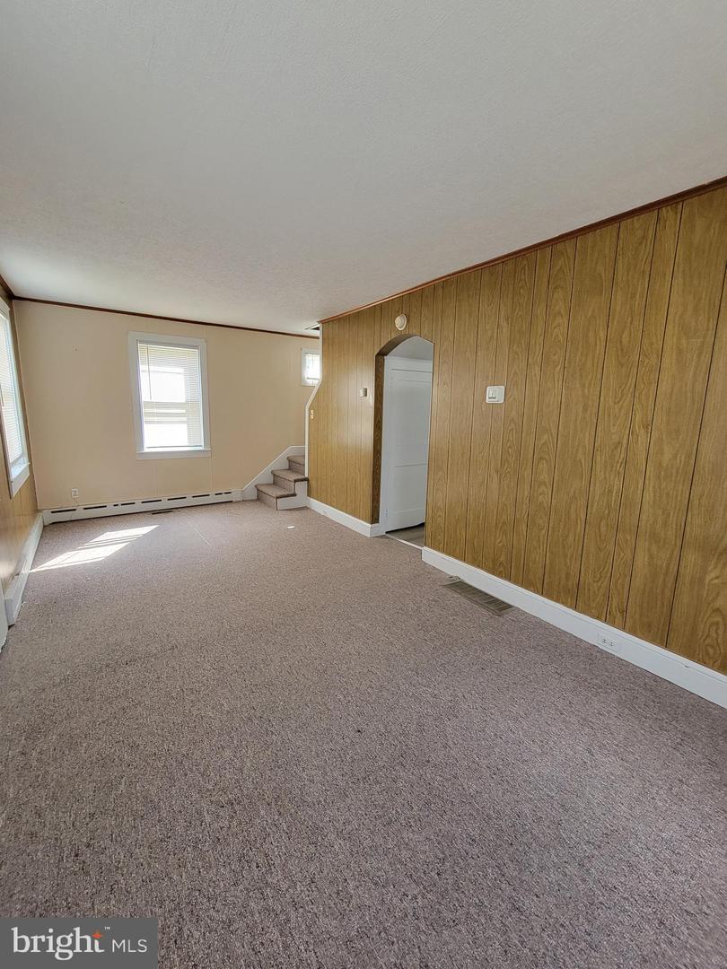 237 S Franklin St Property Photo 5