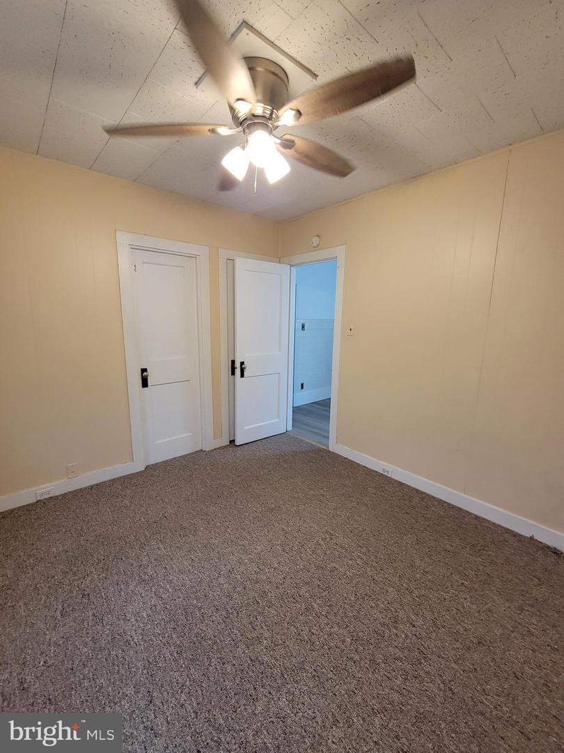 237 S Franklin St Property Photo 8