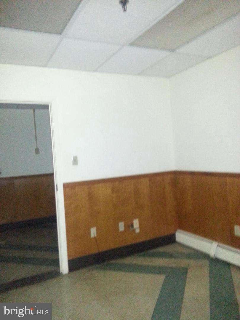 722 Spring St Property Photo 36