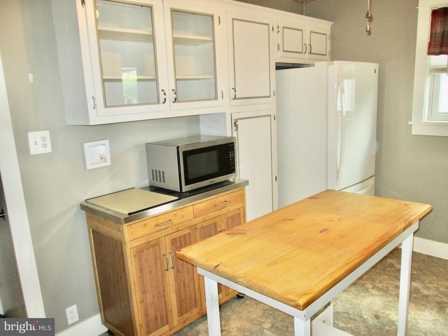 2248 Reading Ave Property Photo 3