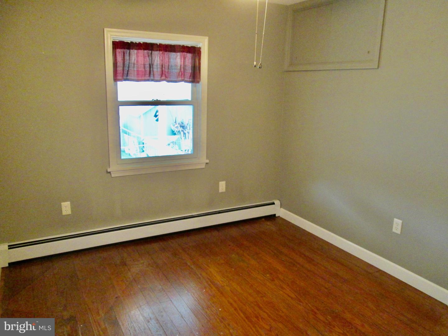 2248 Reading Ave Property Photo 9
