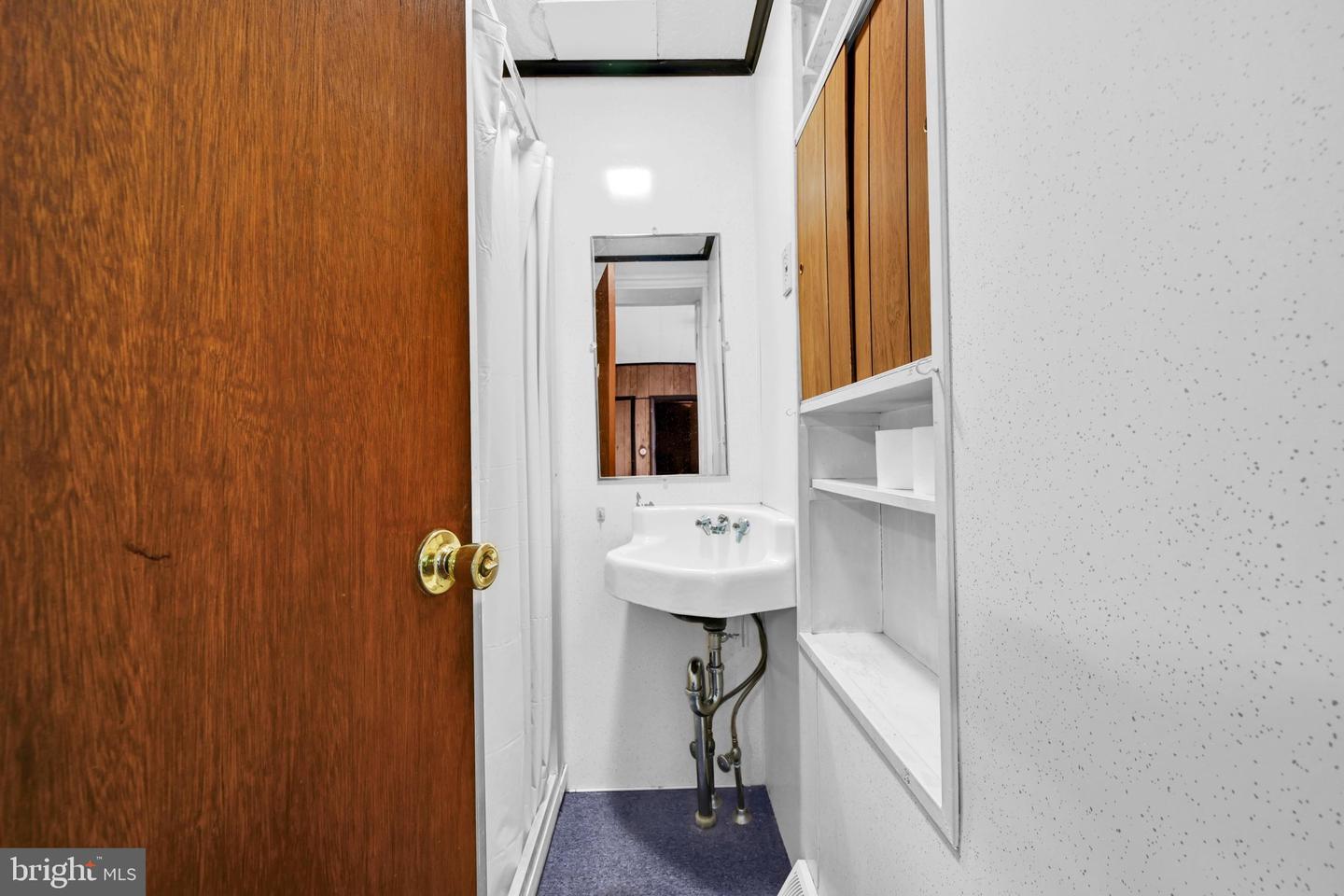 56 S Maple St Property Photo 10