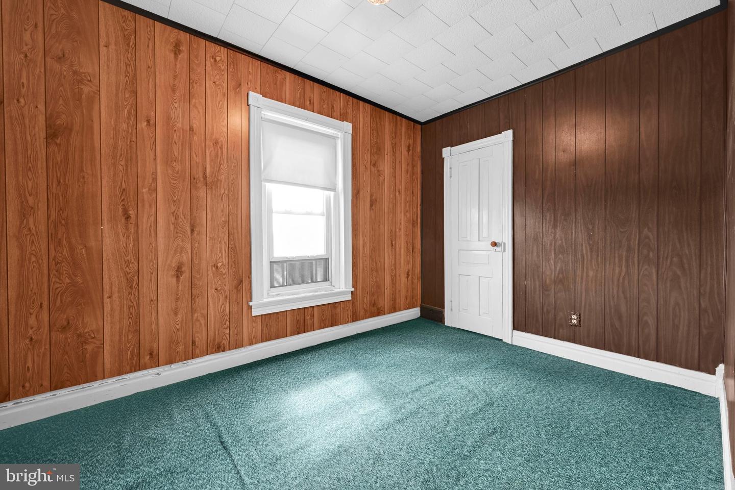 56 S Maple St Property Photo 13