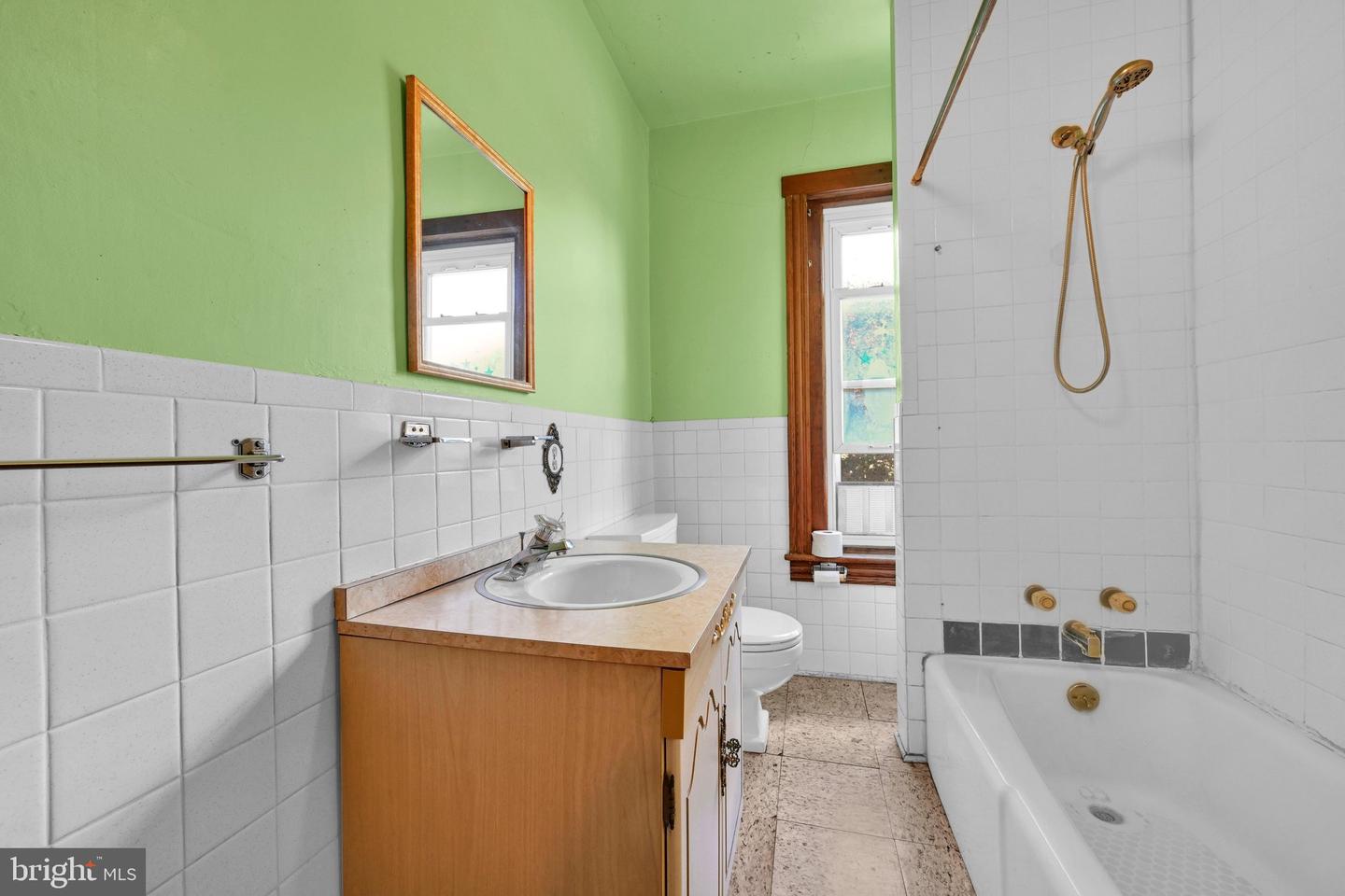 56 S Maple St Property Photo 14
