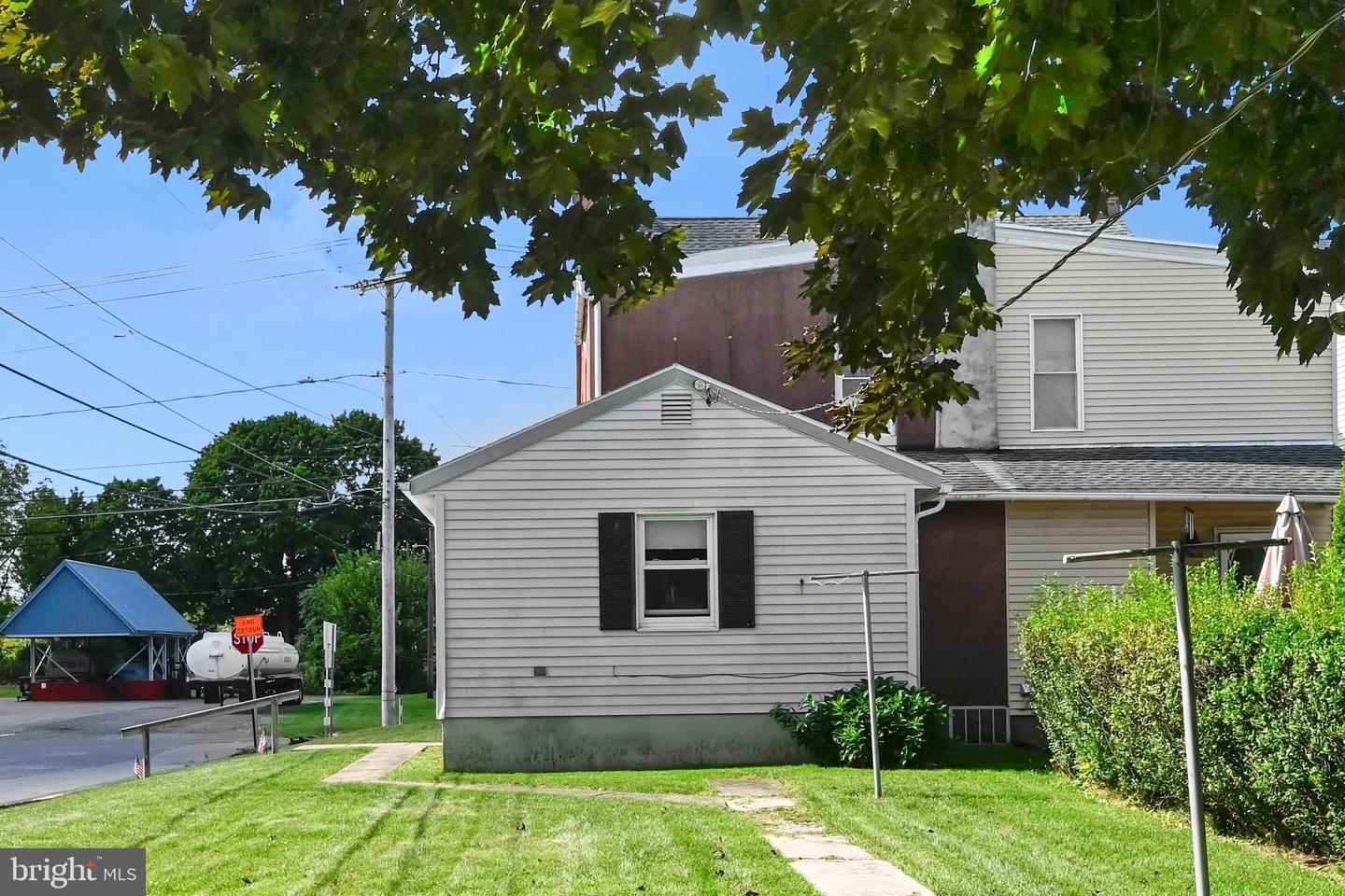 56 S Maple St Property Photo 17