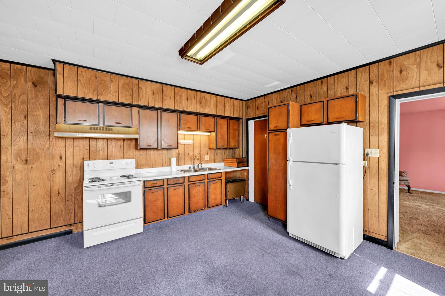 56 S Maple St Property Photo 21