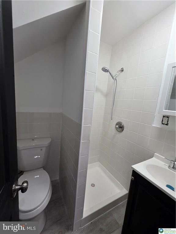 300 Pine St Property Photo 9