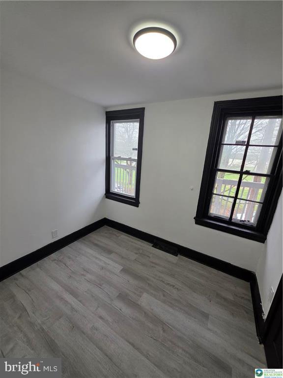300 Pine St Property Photo 10
