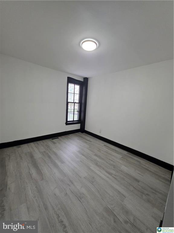 300 Pine St Property Photo 16