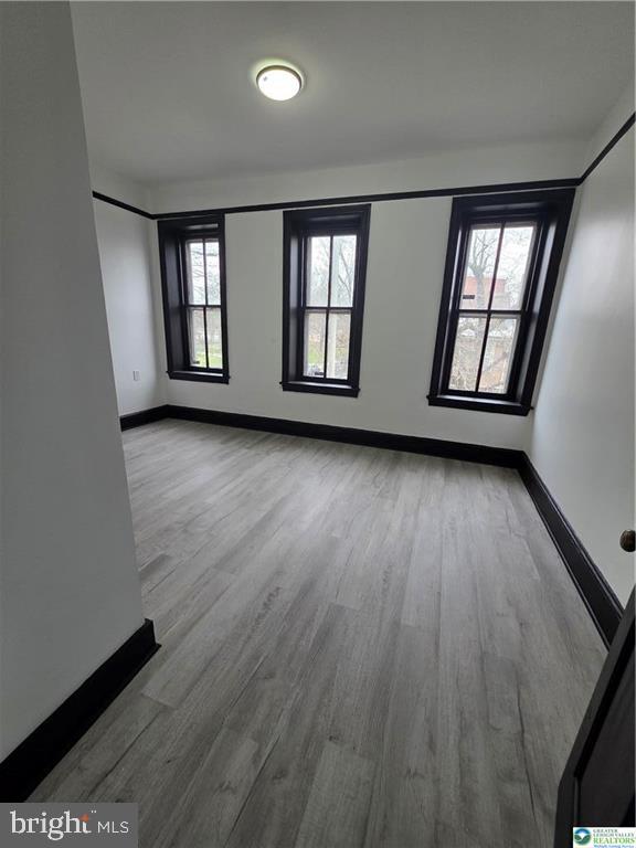 300 Pine St Property Photo 17