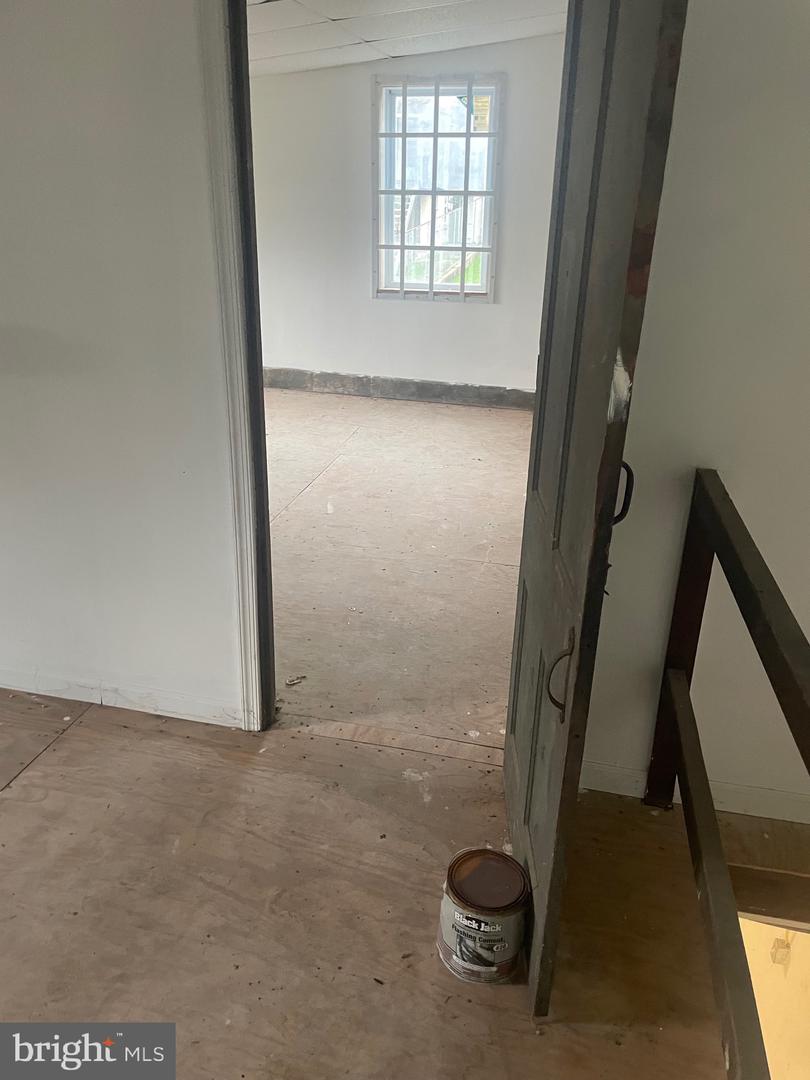 517 Park Ave Property Photo 24
