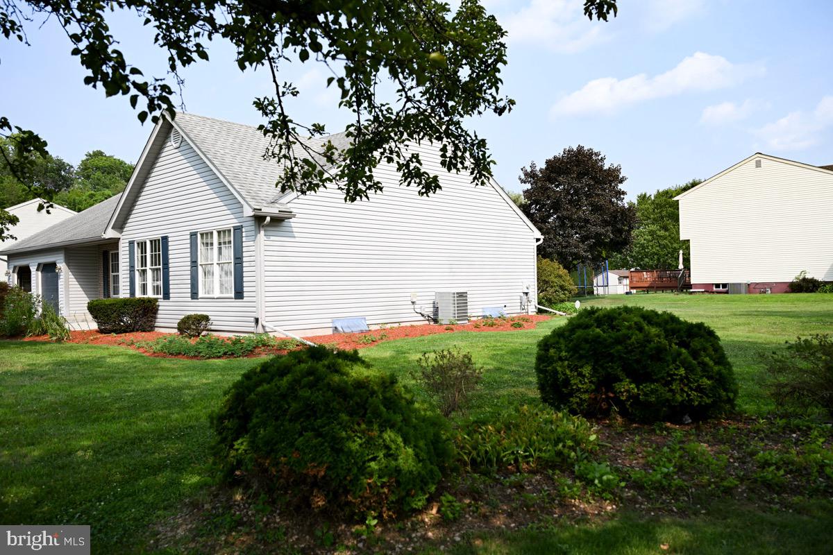 4400 Prestwick Dr Property Photo 8