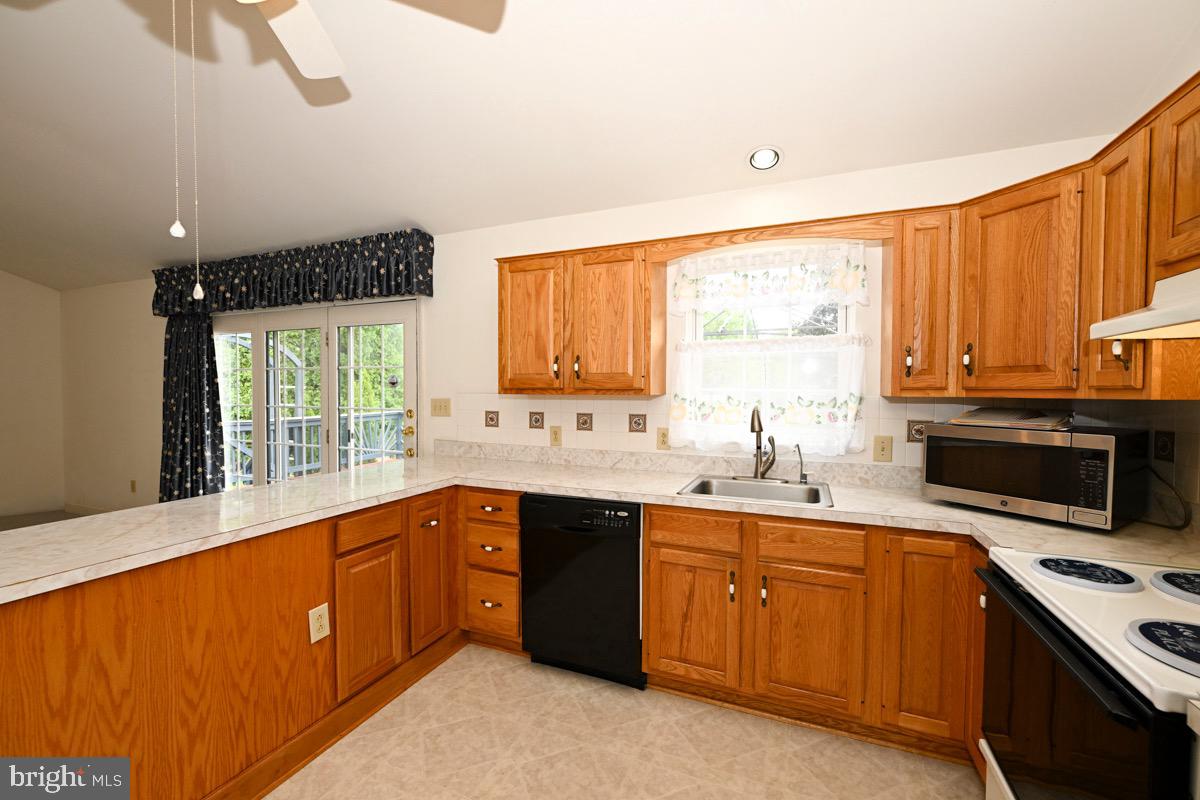 4400 Prestwick Dr Property Photo 13