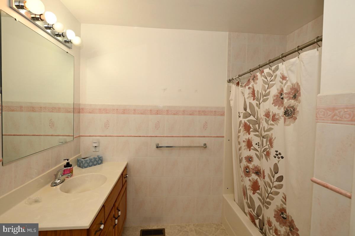 4400 Prestwick Dr Property Photo 24