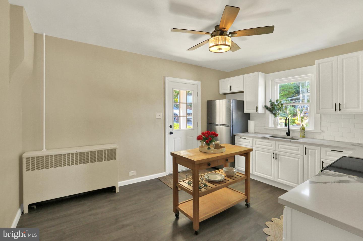 929 John St Property Photo 15