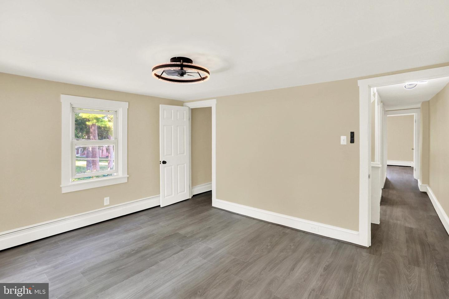 929 John St Property Photo 17