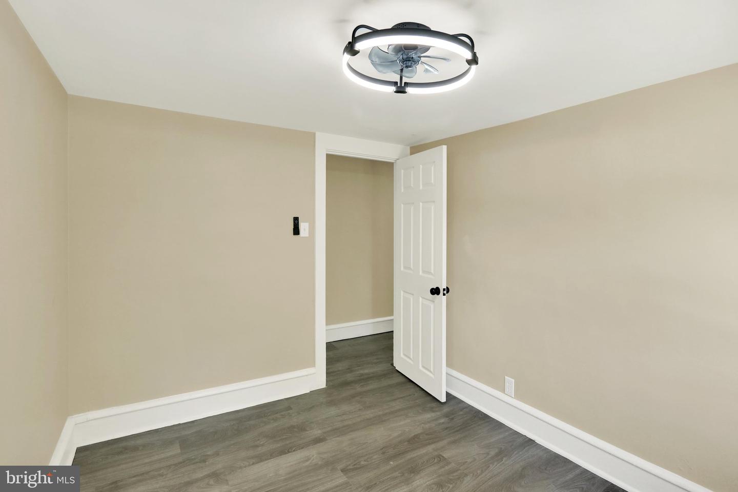 929 John St Property Photo 23