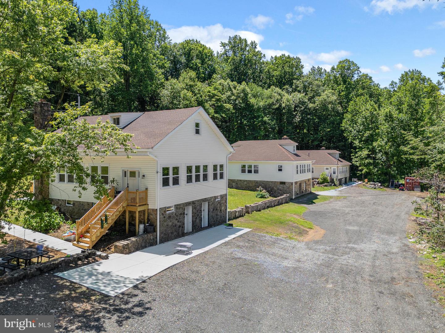 71 Dreamland Park Dr #penthouse Property Photo 16
