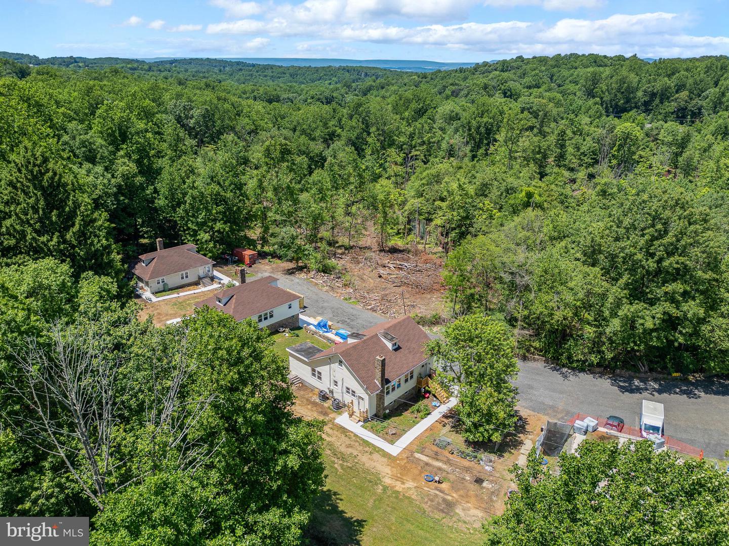 71 Dreamland Park Dr #penthouse Property Photo 17