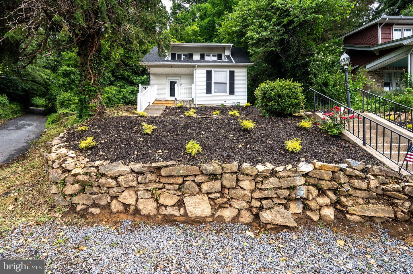 1050 Friedensburg Rd Property Photo 3