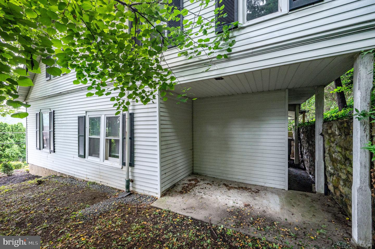 1050 Friedensburg Rd Property Photo 10