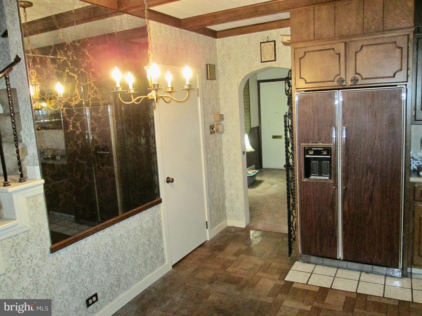 1043 Walnut St Property Photo 5