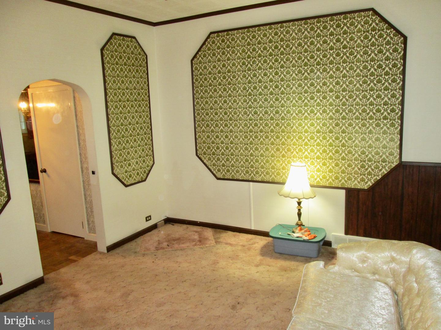 1043 Walnut St Property Photo 9