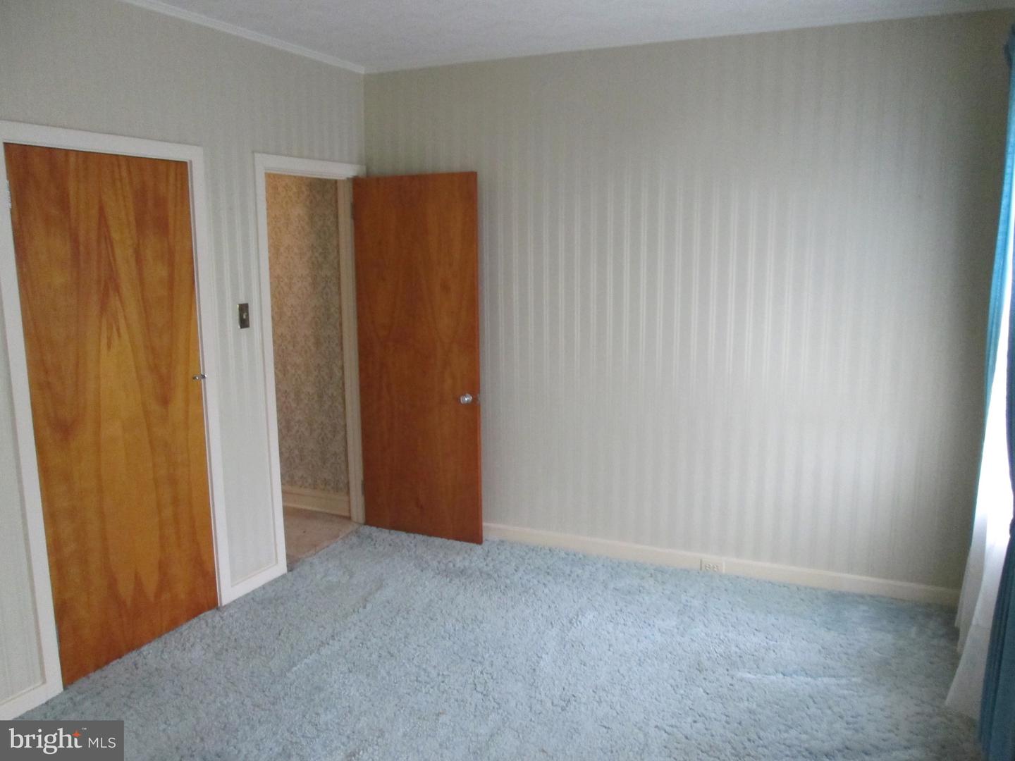 1043 Walnut St Property Photo 12