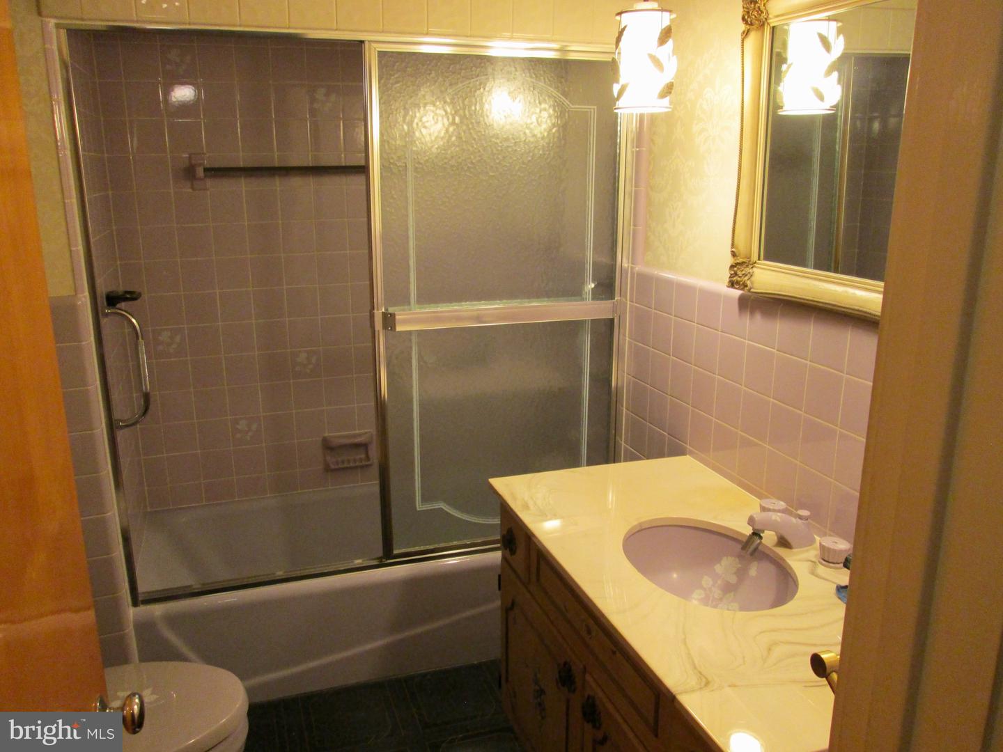 1043 Walnut St Property Photo 15