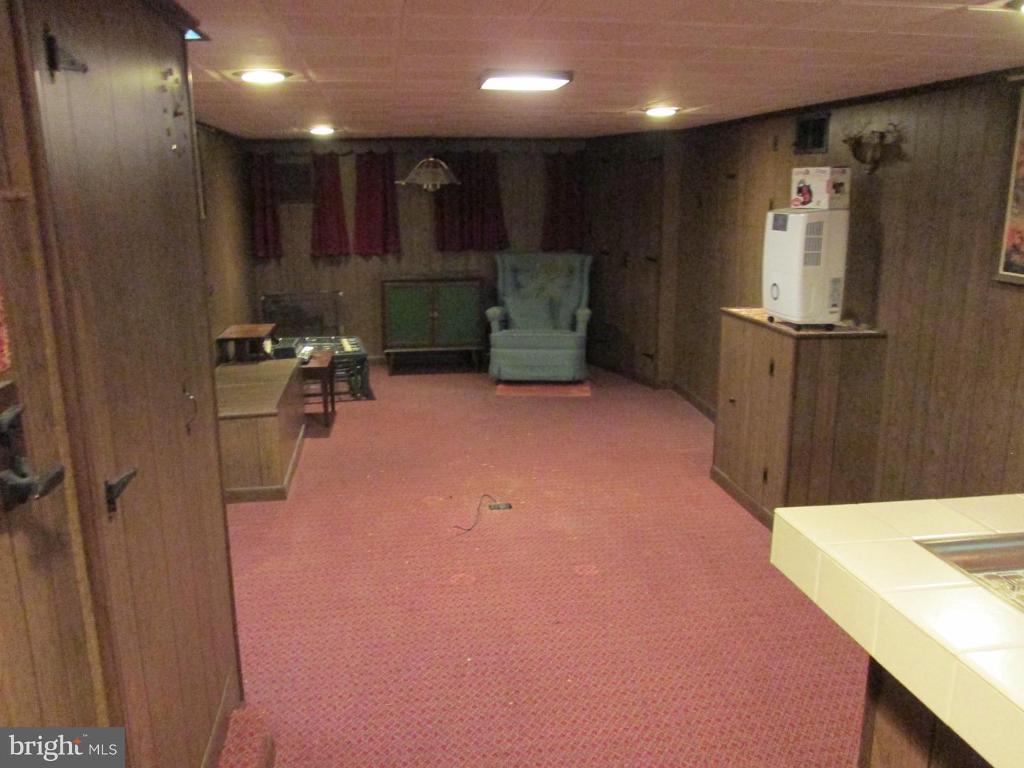 1043 Walnut St Property Photo 20