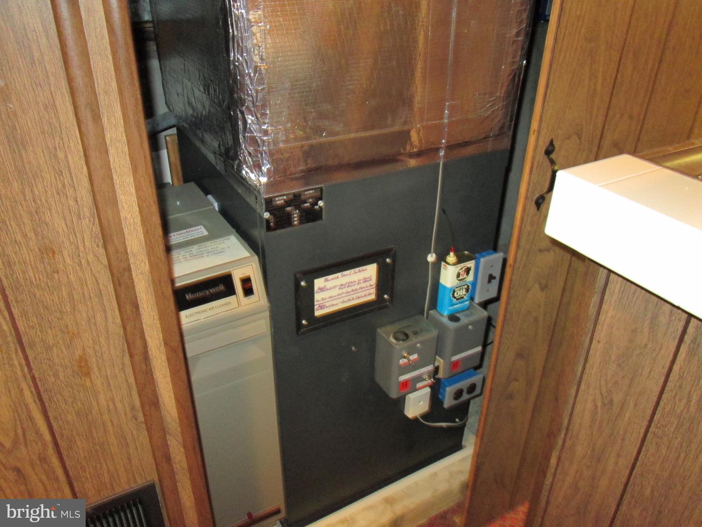 1043 Walnut St Property Photo 24