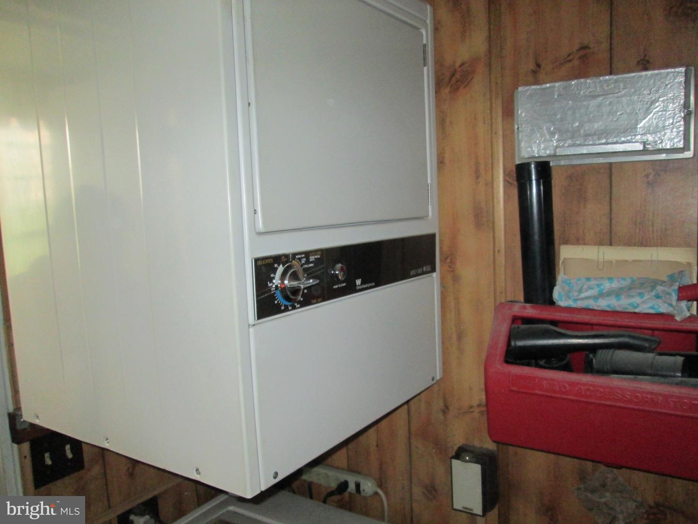 1043 Walnut St Property Photo 30