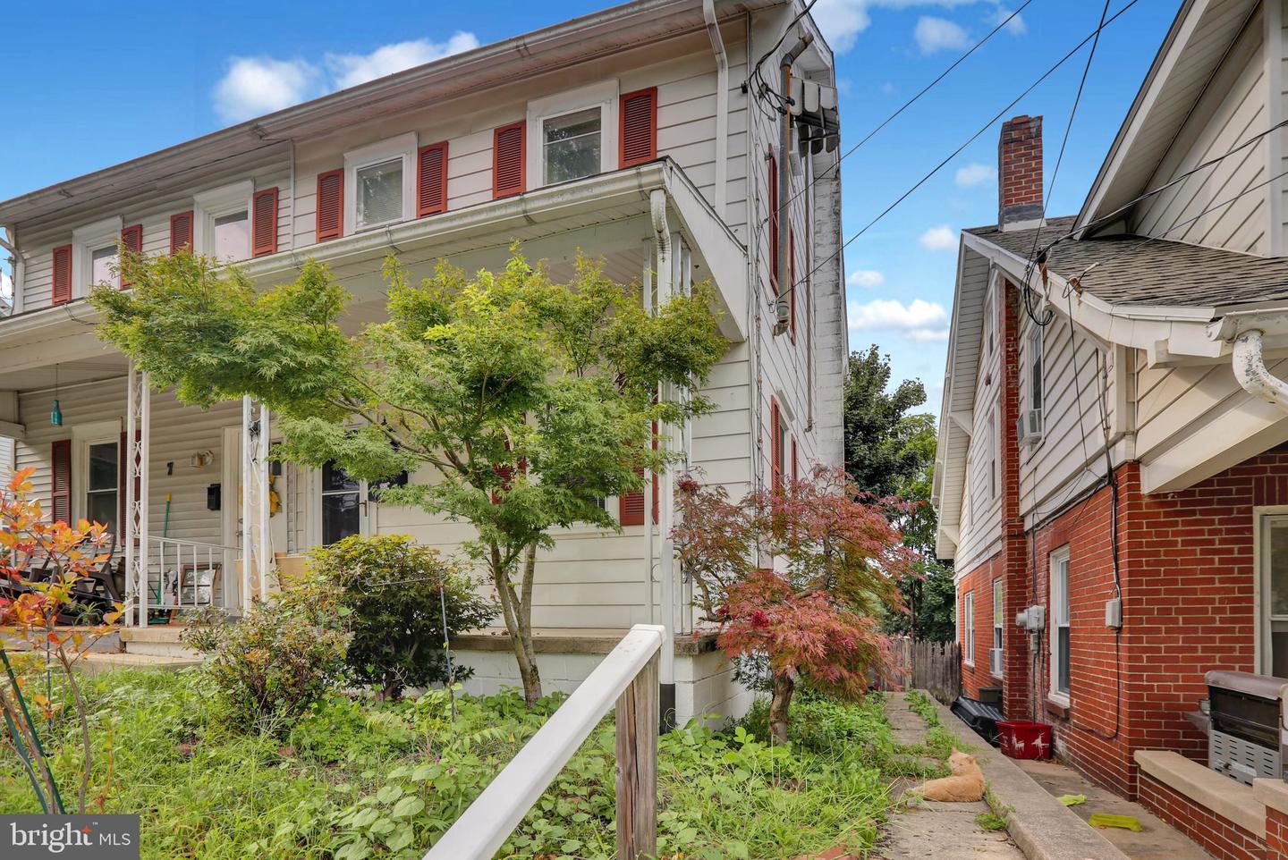 5 Monroe St Property Photo 2