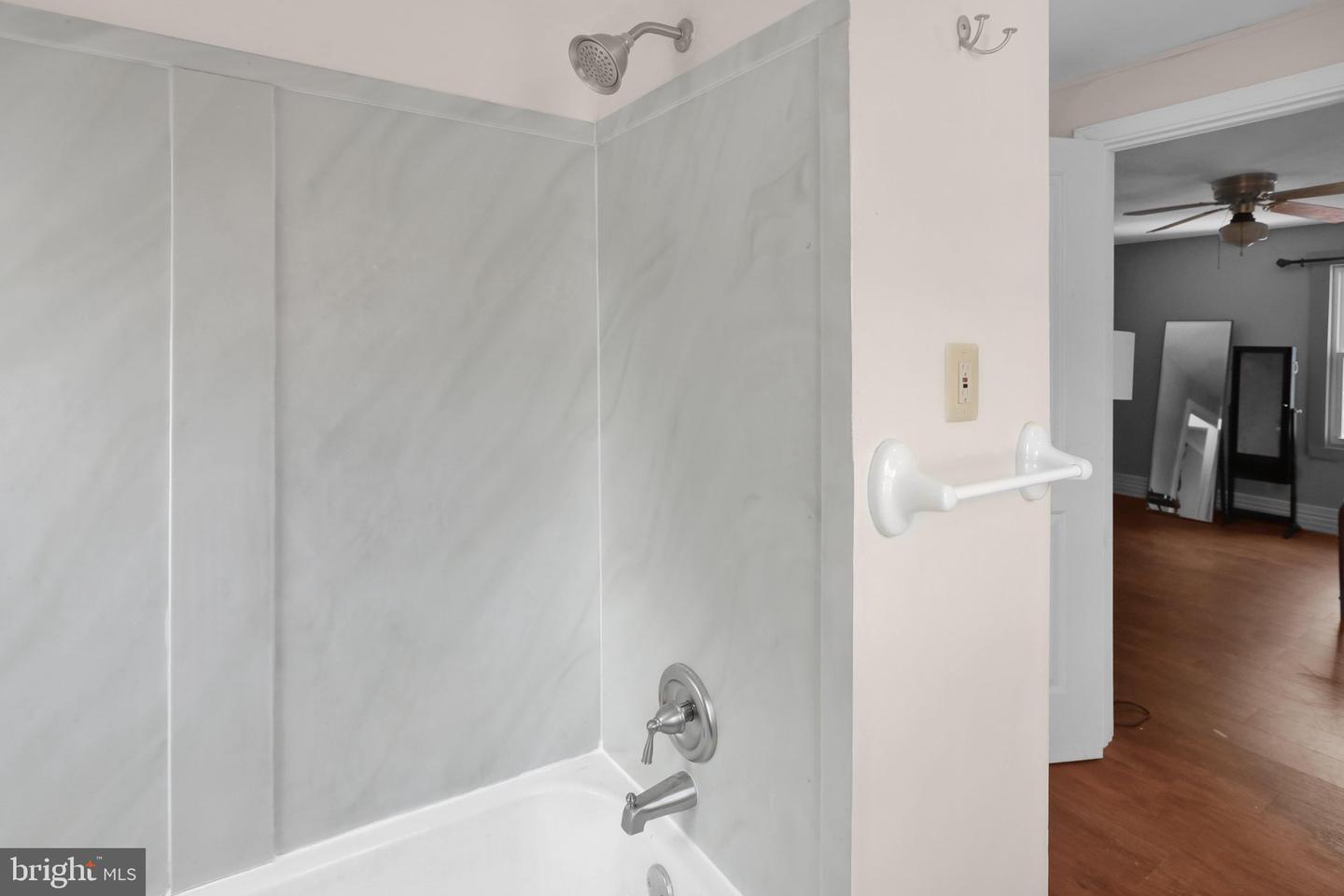 5 Monroe St Property Photo 15