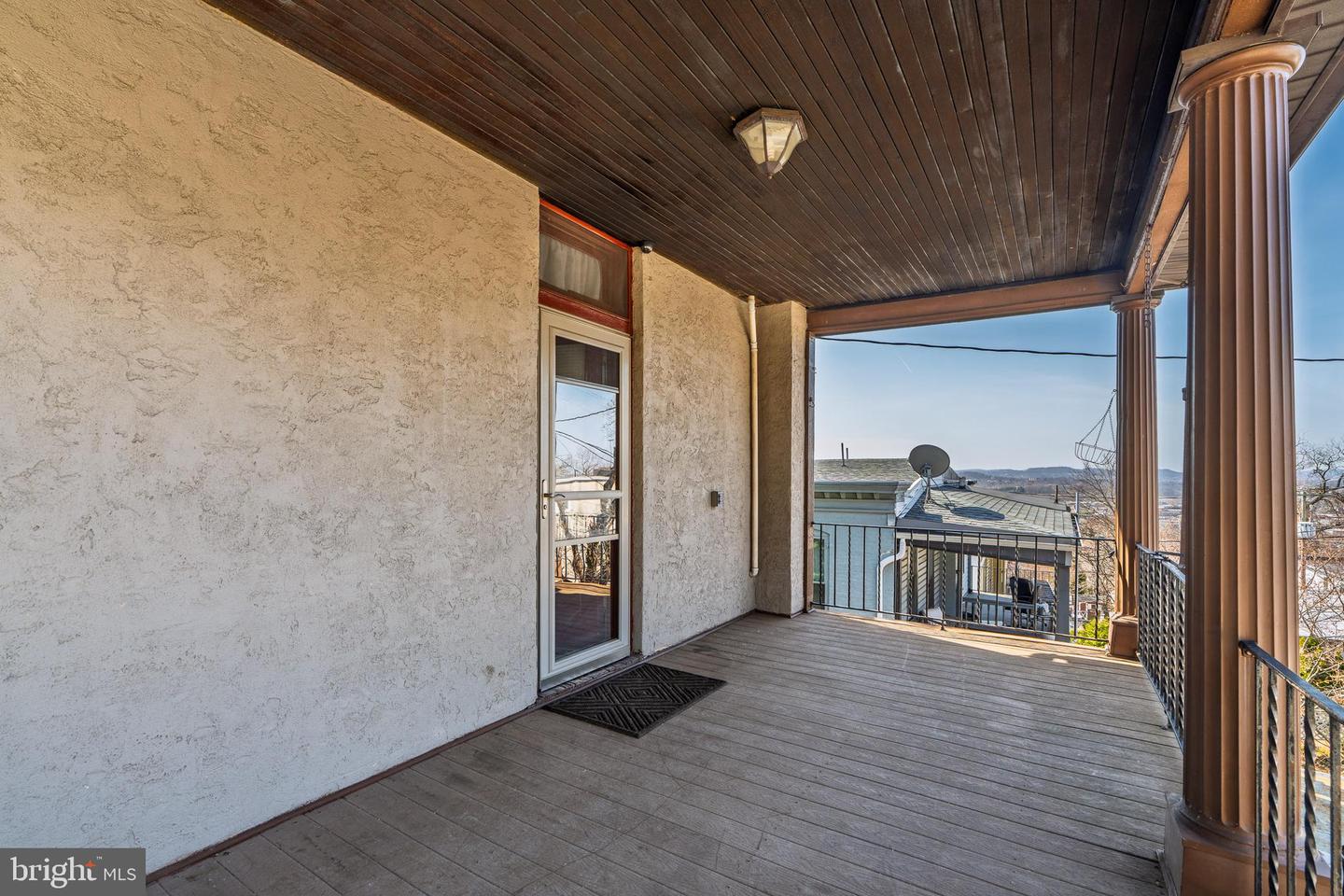 1257 Eckert Ave Property Photo 5