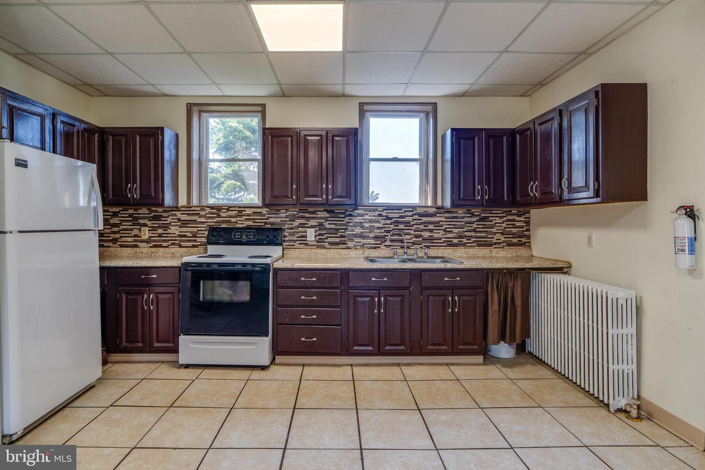 1257 Eckert Ave Property Photo 7